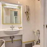 Labelle Hotel 2*