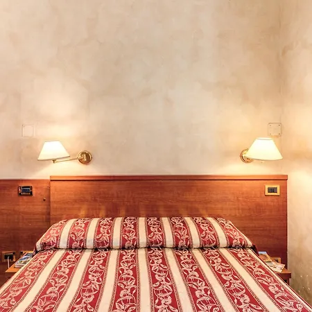 Hotel Labelle 2*