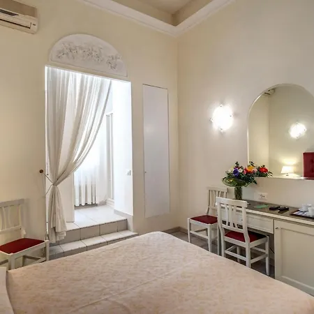 Otel Labelle 2*