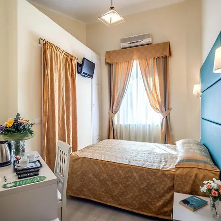 Otel Labelle 2*