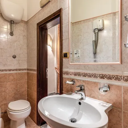Hotel Labelle 2*